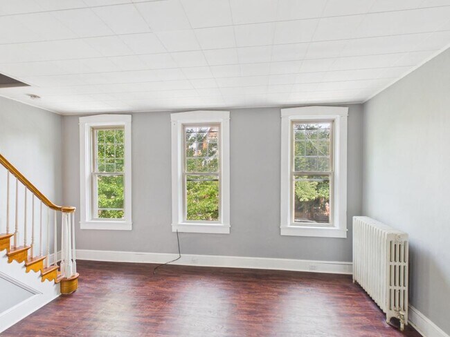 Foto del edificio - 612 W Chestnut St