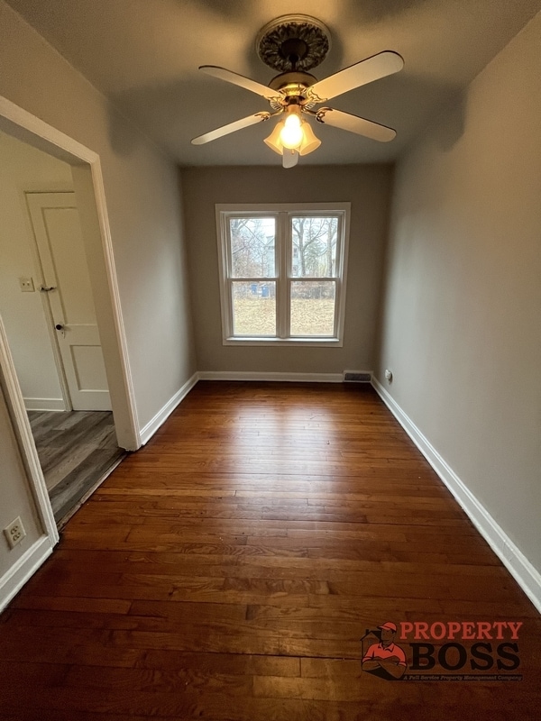 Building Photo - 353 S Hamilton St