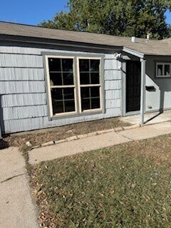 Foto del edificio - 5703 Lakefield Dr