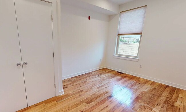 Foto del edificio - 1642 N Marshall St