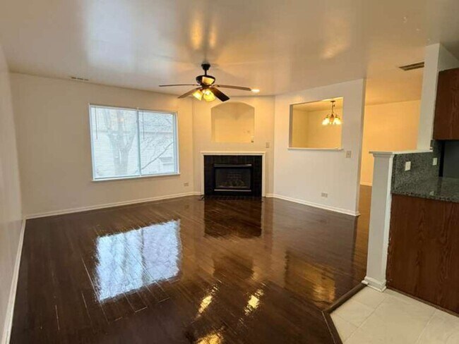 Foto del edificio - 345 Abington Woods Dr