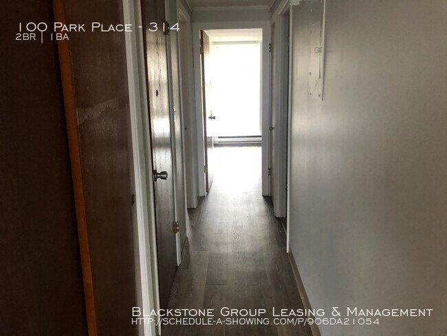 Building Photo - 100 Park Place