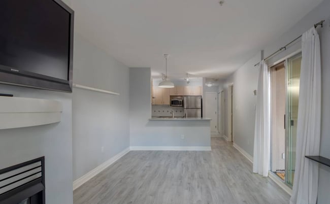 Building Photo - 2983 W 4th Ave