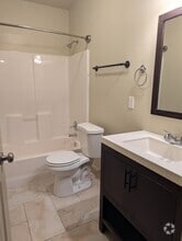 Building Photo - 772 1470 W