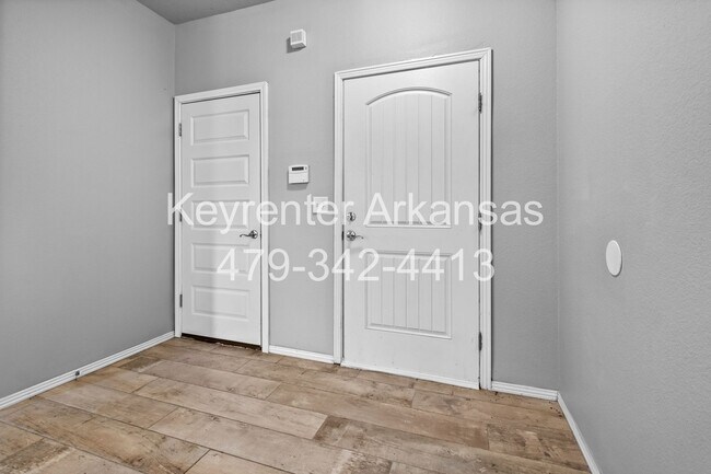 Building Photo - Rupple Meadows - 4 bed / 4 bathroom Coming In April