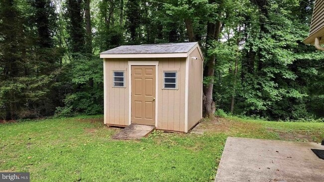 Building Photo - 7255 Moss Ln