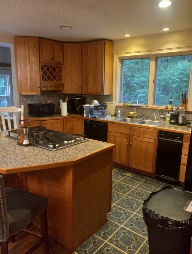 Primary Photo - 154 Kilsyth Rd
