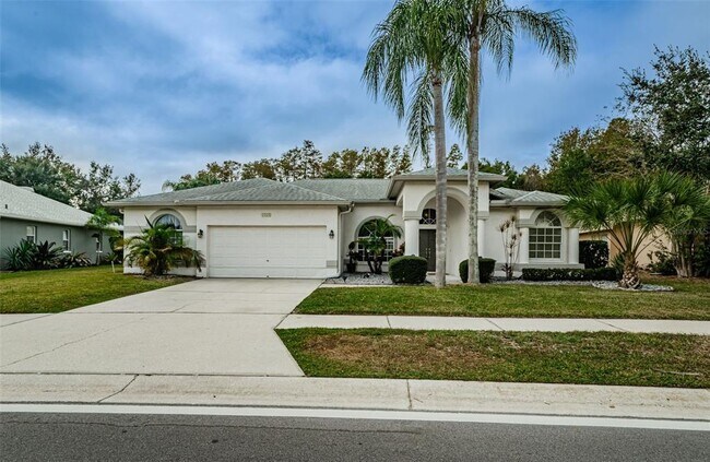 Building Photo - 1025 Arlinbrook Dr
