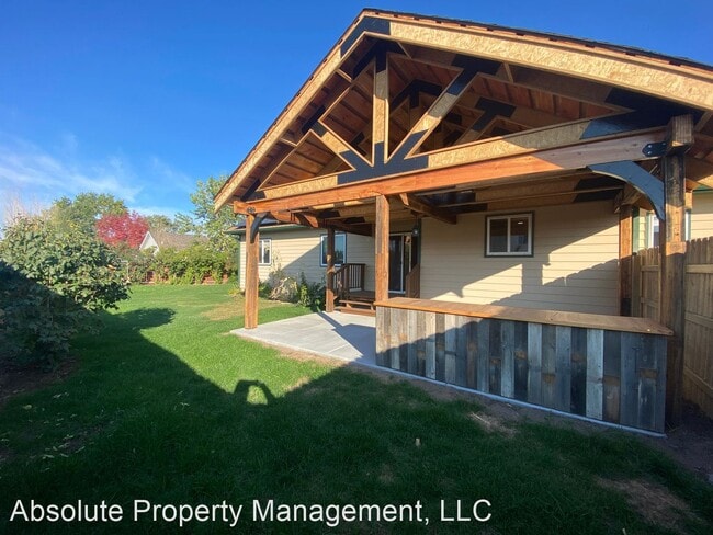 Building Photo - 3 br, 2 bath House - 11 Sweetgrass Ave