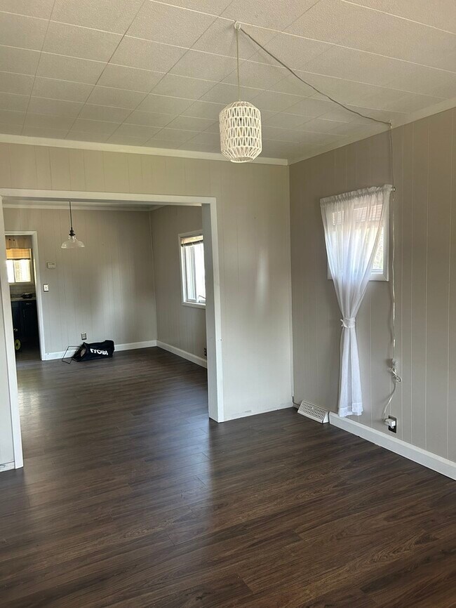 Foto del edificio - 3 Bedroom, 2 Bathroom House in Martins Ferry
