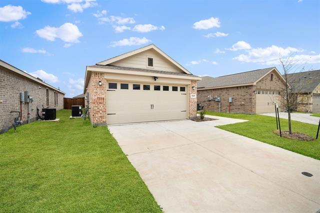 Foto del edificio - 3037 Ashbrook Ln