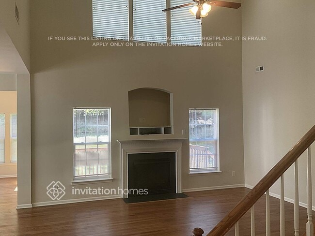 Building Photo - 2201 Baggins Ln