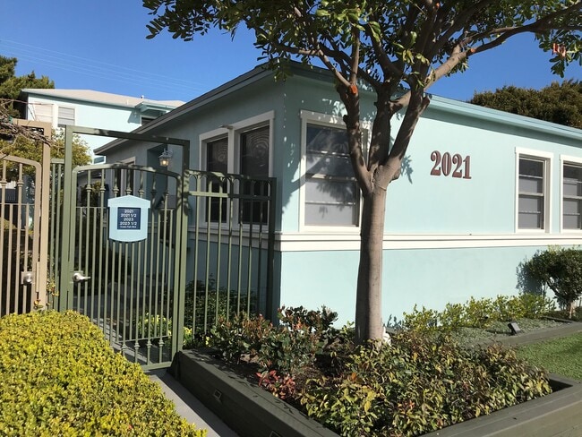 Street view - 2021 Ocean Park Blvd