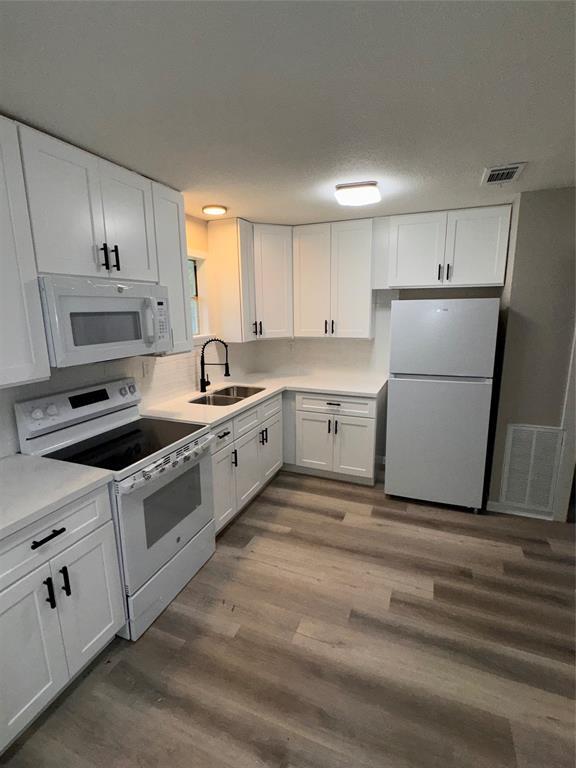 Foto del edificio - 4807 Oak St