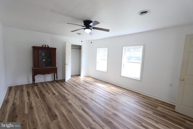 Foto del edificio - 9540 Greenfield Rd