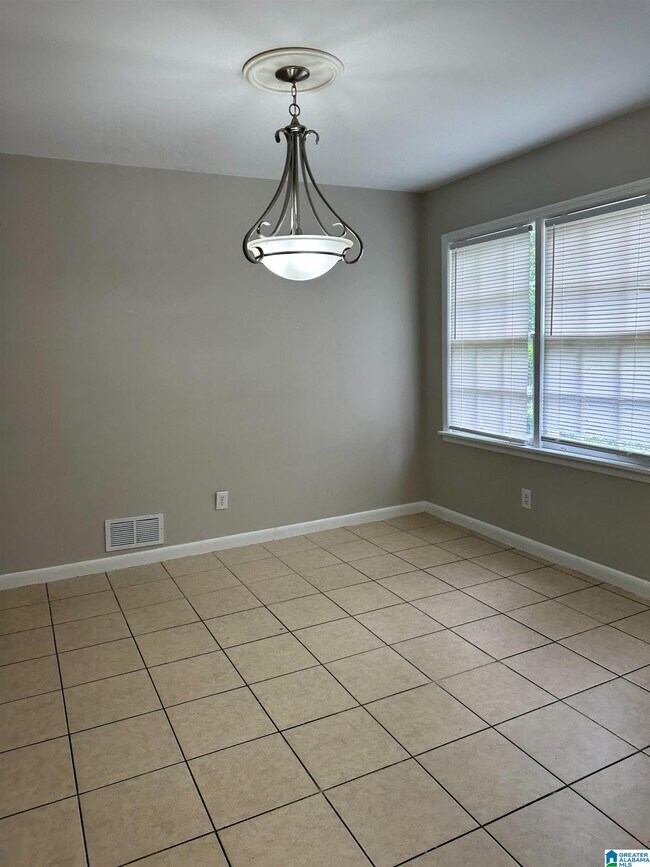 Foto del edificio - 920 Hillcrest Ave