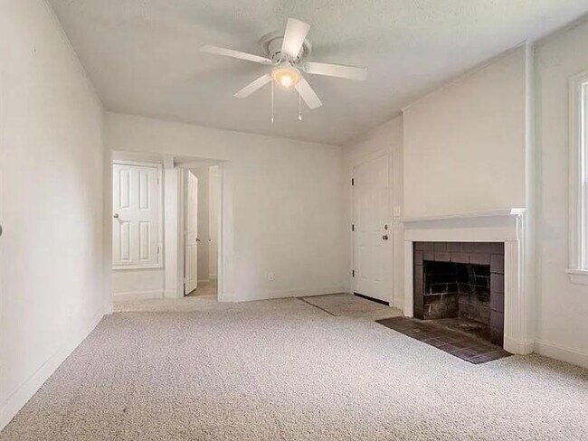 Foto del edificio - 2869 Ralston Rd