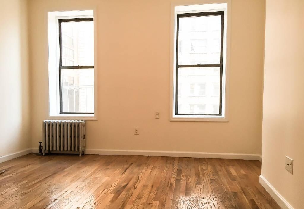 Foto principal - 1012 2nd Ave