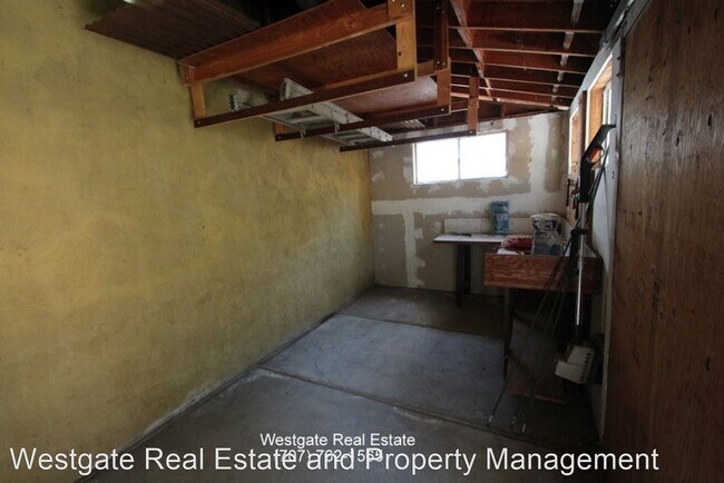 Building Photo - 3 br, 2 bath House - 1109 West Street