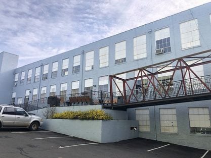 Building Photo - 1501 Kemper St