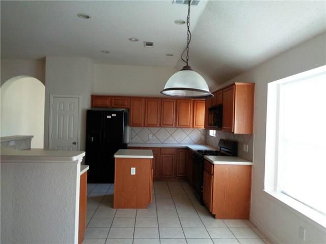 Building Photo - 8164 Hosta Way