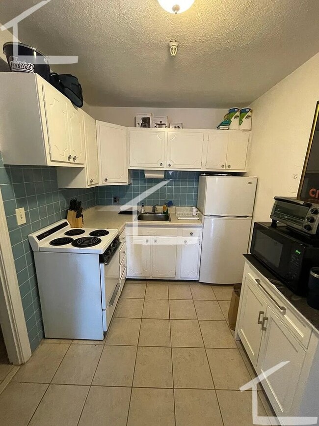 Building Photo - 307 Marlborough St