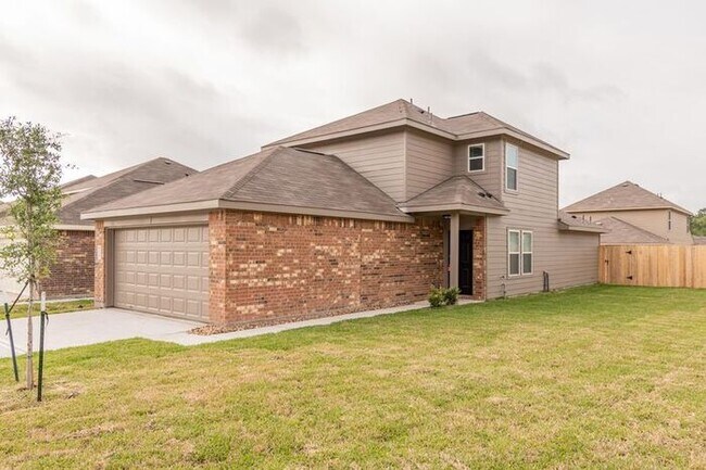 Foto del edificio - 445 Upper Creek Dr