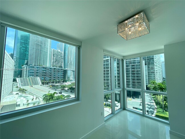 Foto del edificio - 500 Brickell Ave