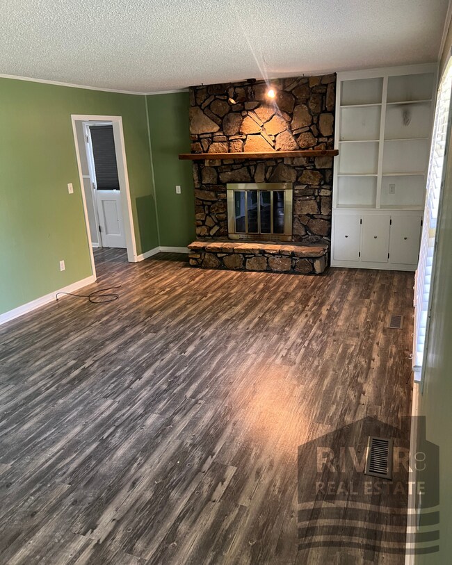 Foto del edificio - 1233 Ridge Dr