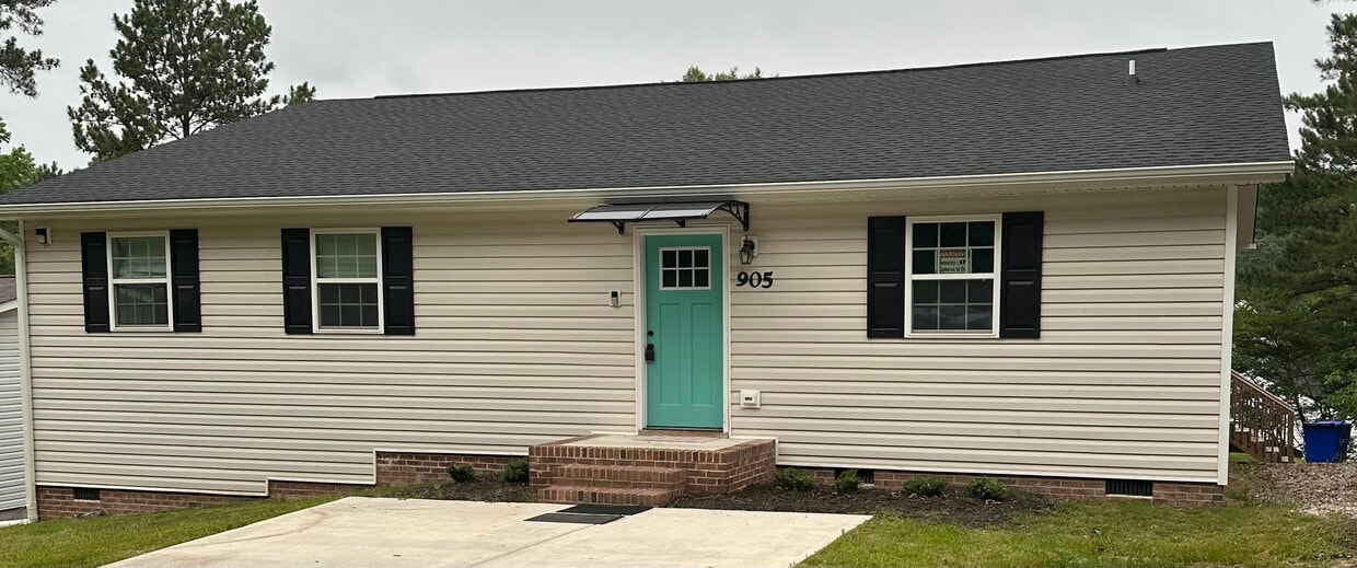 Foto principal - 905 Ardmore Dr