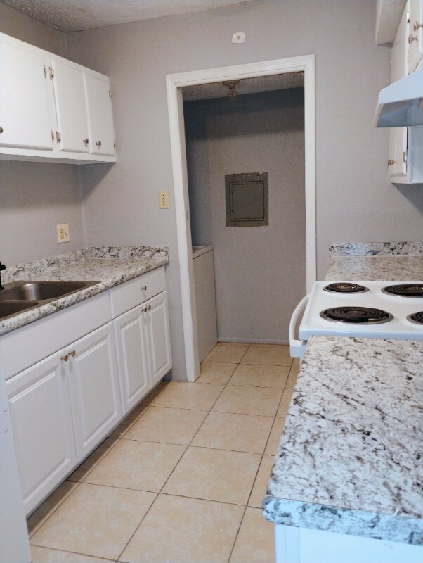 Building Photo - 5245 Kimberlin Dr