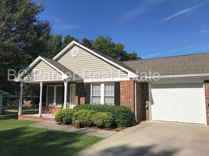 Foto principal - 2 Bed, 2 Bath - Duplex