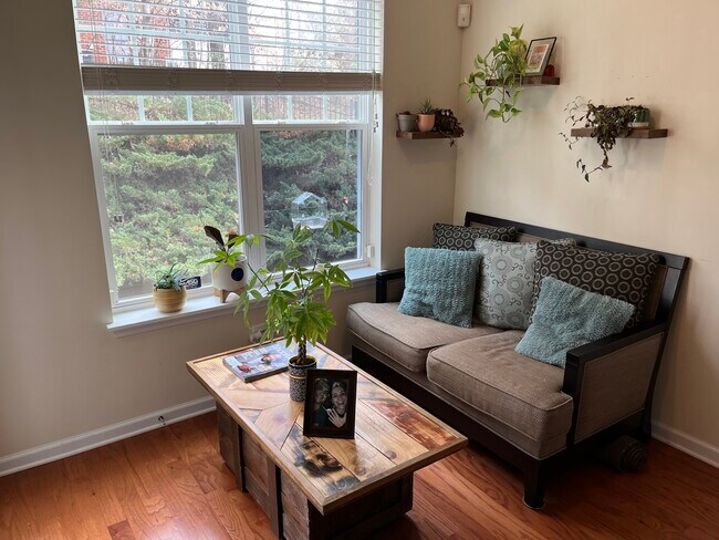 Foto del edificio - 6108 Braidwood Ct