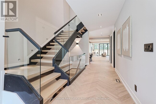 Building Photo - 700 Montbeck Crescent