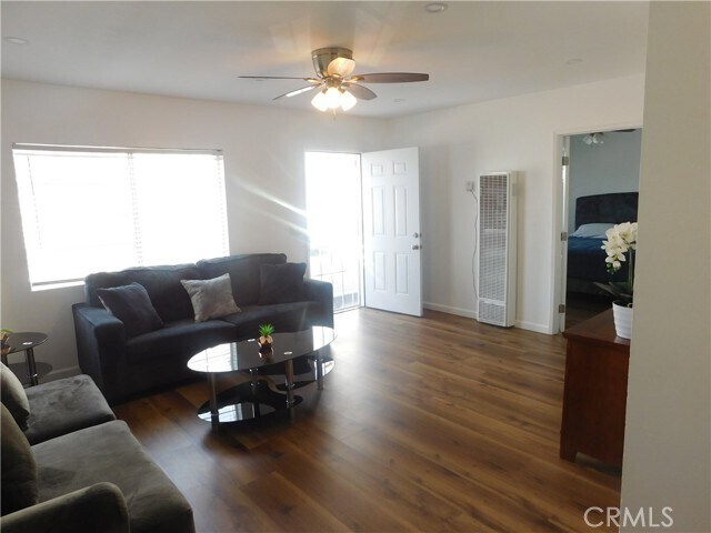 Primary Photo - 4580 W El Segundo Blvd