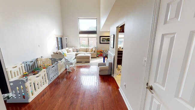 Foyer - 1 Ipswich Ave