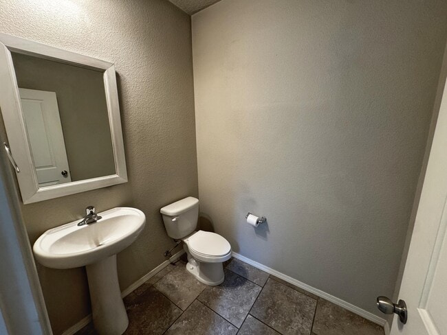 Building Photo - 8901 Eagle Hills Dr NW
