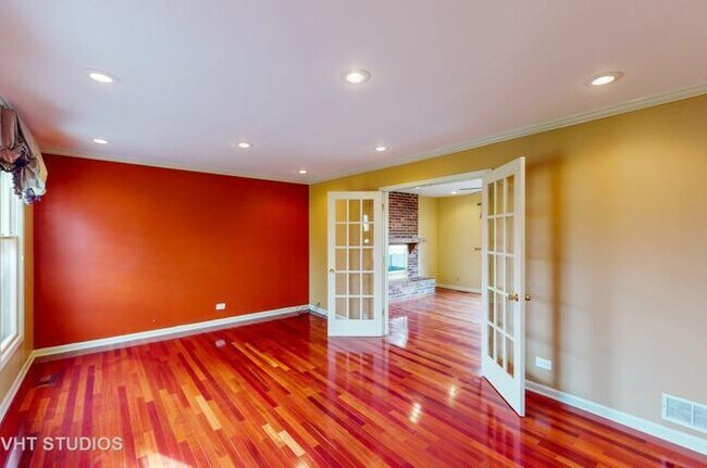 Foto del edificio - 712 N Victoria Dr