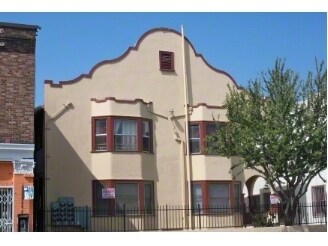 Building Photo - 1222 W 8th St