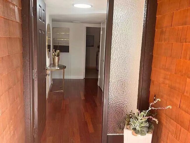 Foto del edificio - 531 Thain Way