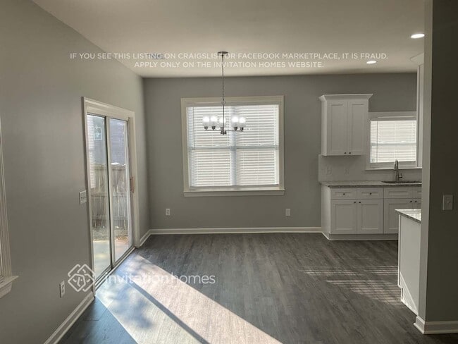 Building Photo - 2812 Harcourt Dr