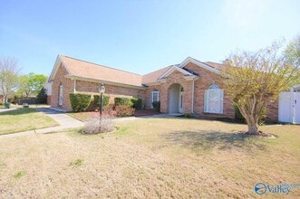 Building Photo - 209 Bridgeway Cir