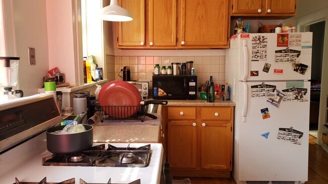 Foto del edificio - 2948 W Diversey Ave