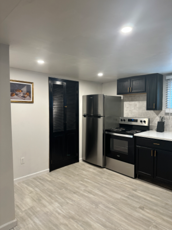 Foto del edificio - 210 Colonial Springs Rd