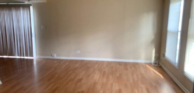 Foto del edificio - Your Search For A Condo Ends Here!!!!!!!!