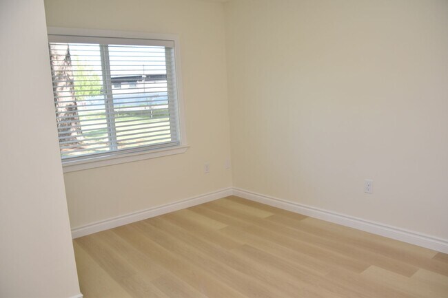 Foto del edificio - 5724 Hillcrest Dr SW