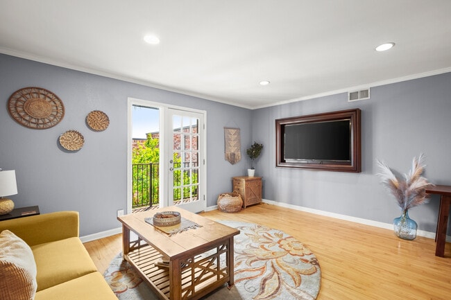 Foto del edificio - 6501 E Hill Dr