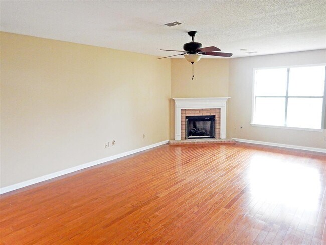Building Photo - 1347 Wolf Pack Cove