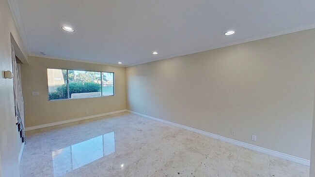 Building Photo - 4907 Shark Dr