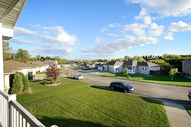 Building Photo - Terrace Pointe